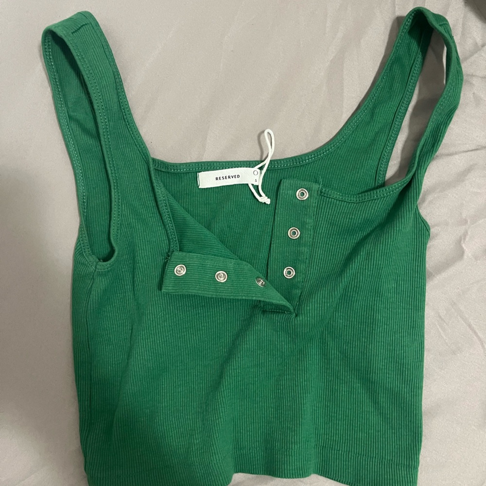 Green tank top with button